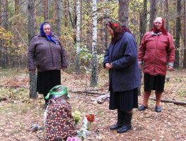 Дзяды і бабы, як беларусы паміналі продкаў   