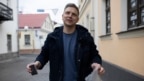 «Тата ловіць беларускага дыназаўра». Хто такі гарадзенец Павал Мажэйка, які двойчы стаў палітвязьнем