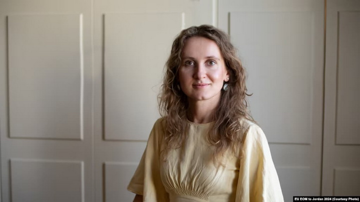 Ад арабіцы да «Акрэсьціна»: Што даведаюцца іншаземцы з новай кнігі пра Беларусь па-ангельску